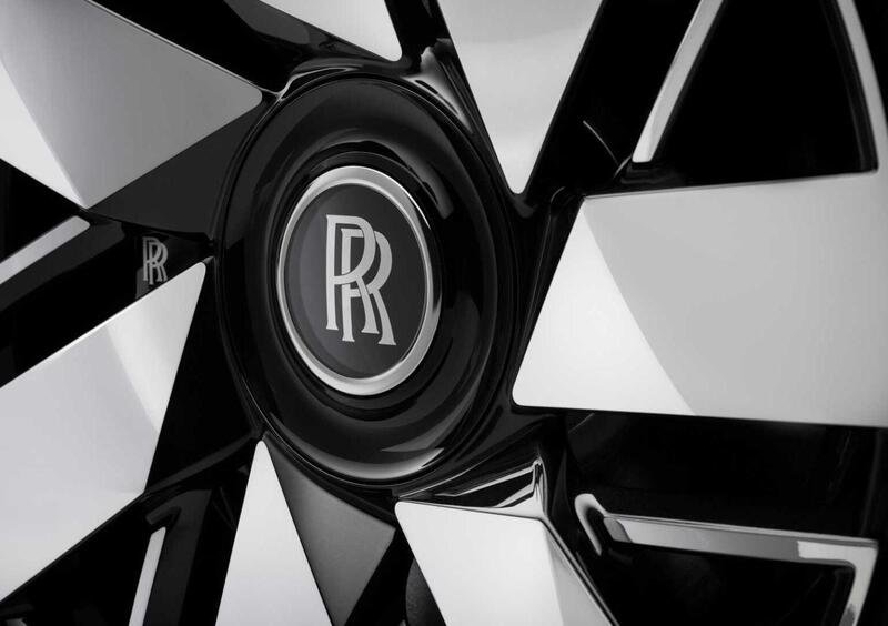 Rolls Royce Cullinan (2018-->>) (12)