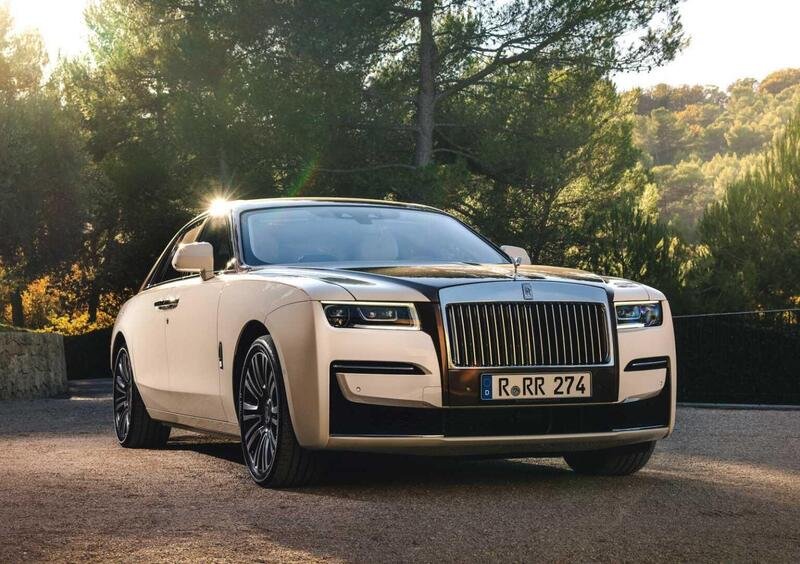 Rolls Royce Ghost (2021-->>) (4)