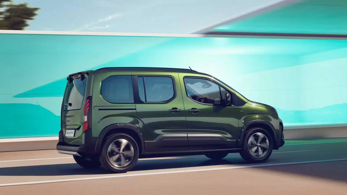 Peugeot Rifter (2024-->>) (4)