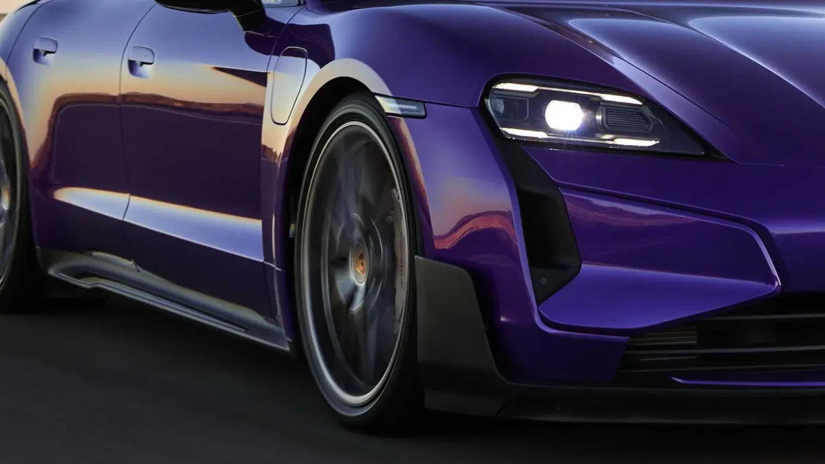 Porsche Taycan Turbo GT con pacchetto Weissach (15)