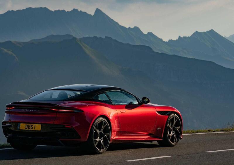 Aston Martin DBS Superleggera (5)