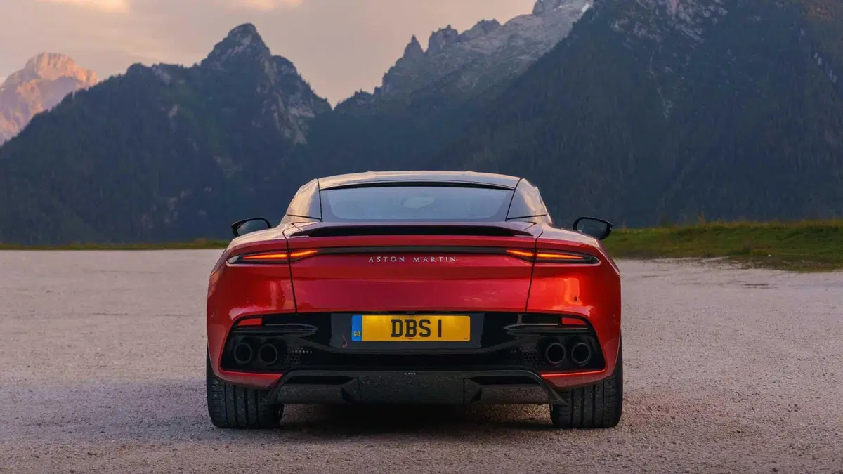 Aston Martin DBS Superleggera DBS (Superleggera) Coupe 5.2 V12 auto (26)