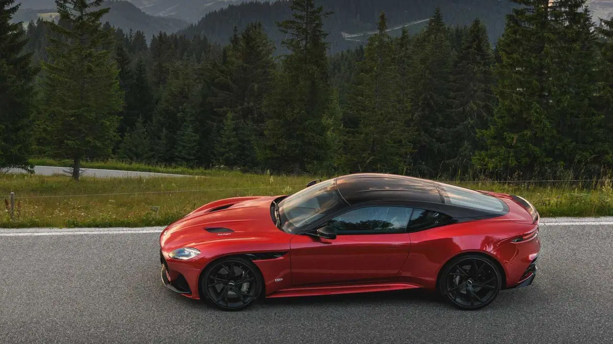 Aston Martin DBS Superleggera DBS (Superleggera) Coupe 5.2 V12 auto (9)