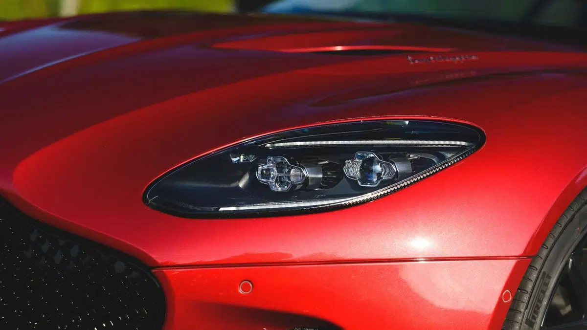 Aston Martin DBS Superleggera DBS (Superleggera) Coupe 5.2 V12 auto (16)