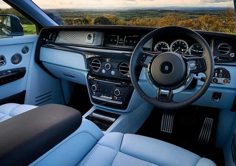 Rolls Royce Phantom (2017-->>) (12)