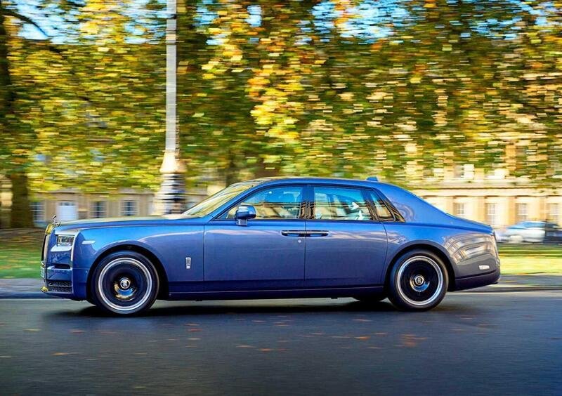 Rolls Royce Phantom (2017-->>) (8)