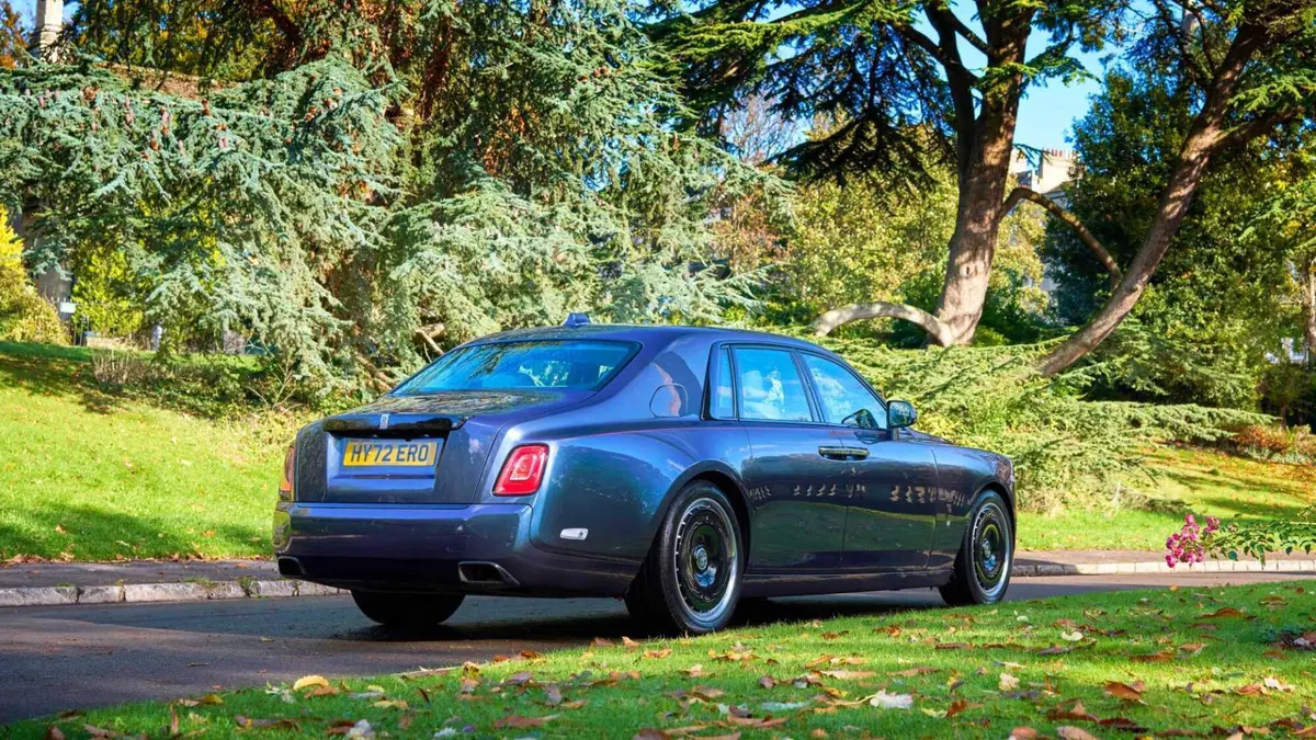 Rolls Royce Phantom (11)