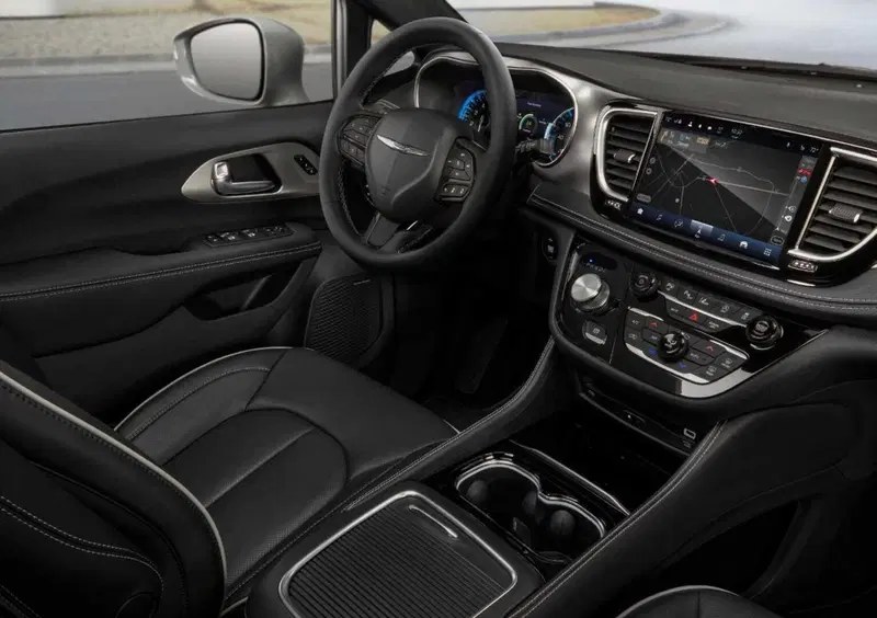 Chrysler Pacifica (2020-->>) (10)