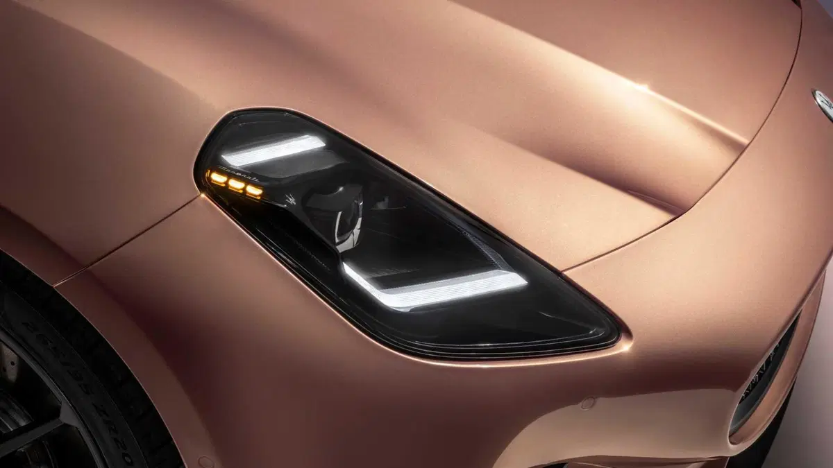 Maserati Grancabrio Folgore awd (20)