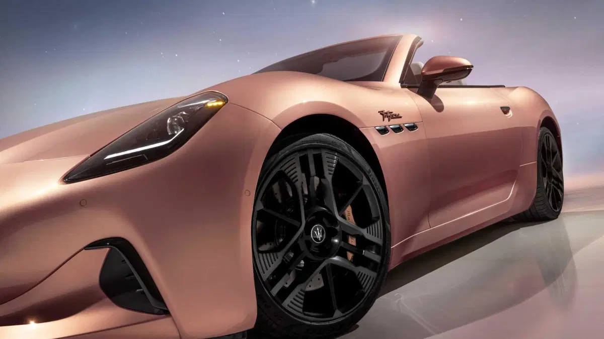 Maserati Grancabrio Folgore awd (25)