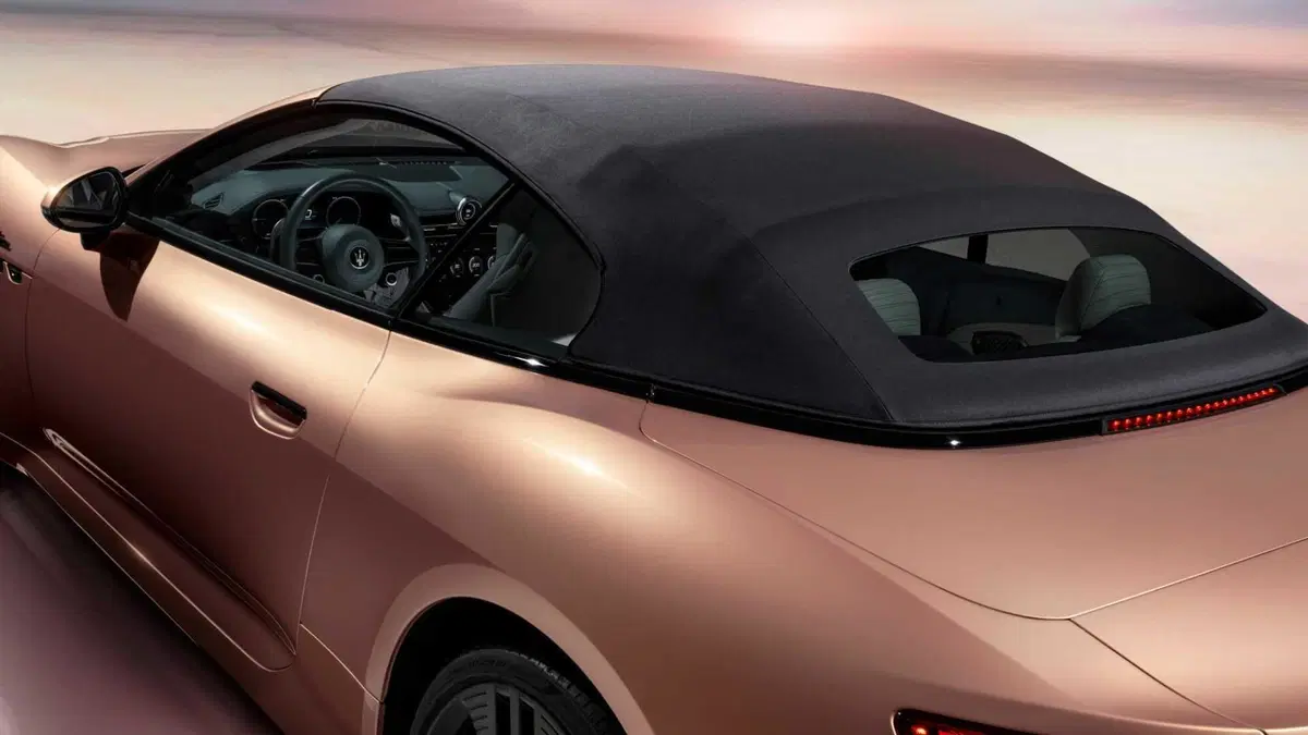 Maserati Grancabrio Folgore awd (26)