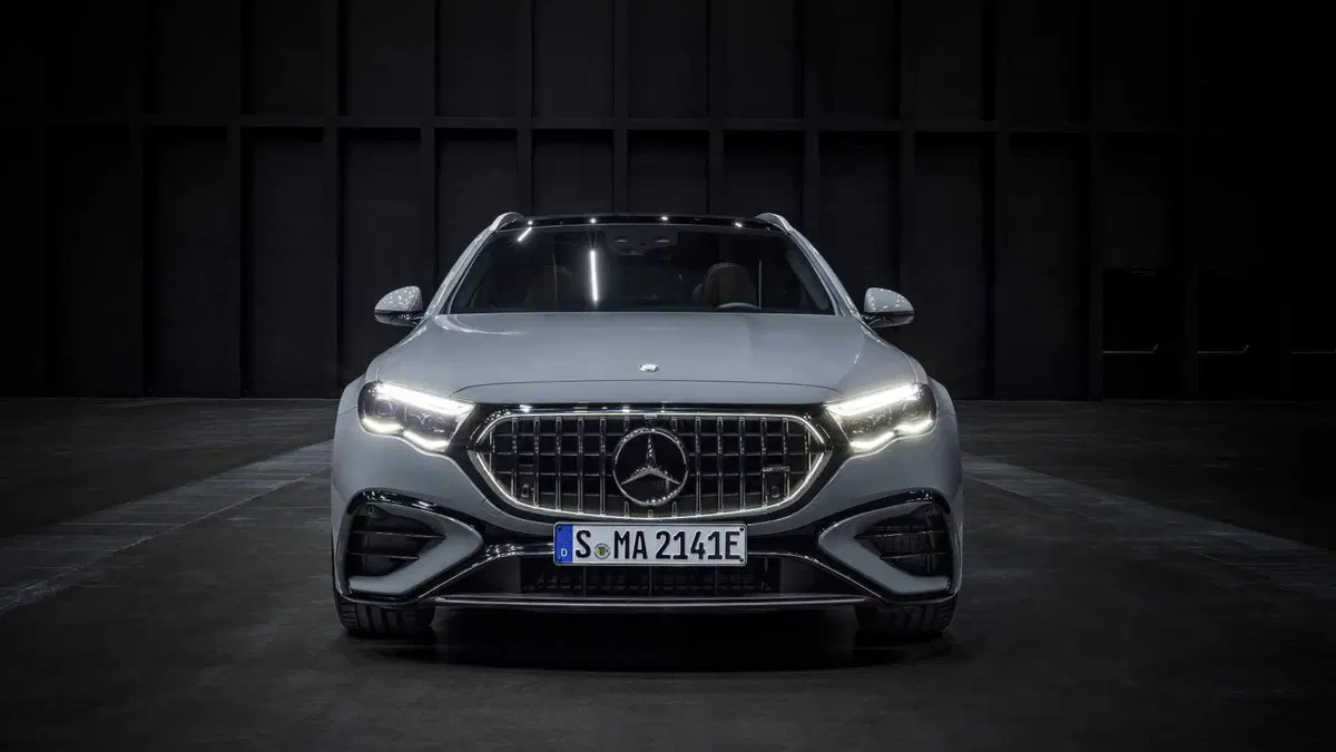 Mercedes-Benz Classe E Station Wagon AMG 53 hybrid Premium Edition 1 AMG 4matic+ auto (5)
