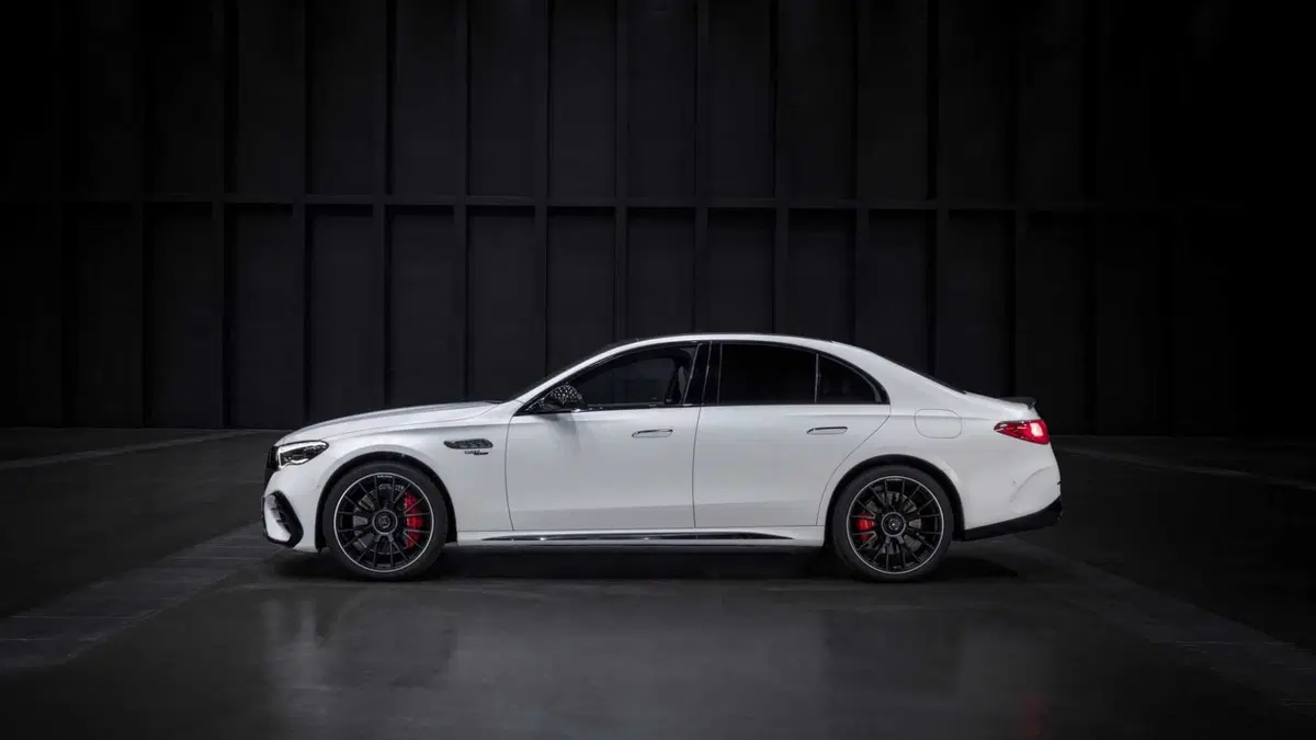 Mercedes-Benz Classe E AMG 53 hybrid Premium Plus 4matic+ auto (3)