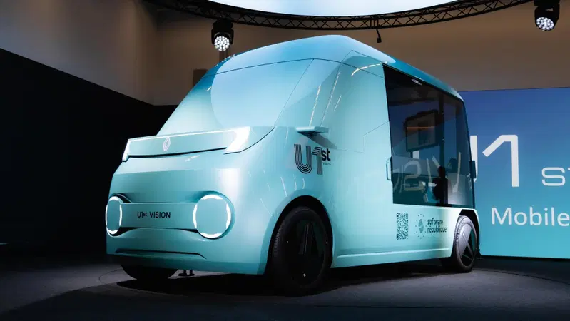 Renault: il veicolo U1st Vision di Software R&eacute;publique per l'assistenza medica 