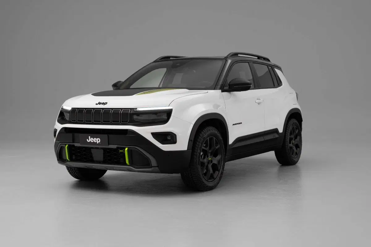 Jeep Avenger 4xe: l'ibrido si fa in quattro (x quattro)