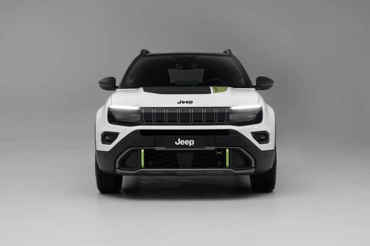 Jeep Avenger 4xe: l'ibrido si fa in quattro (x quattro) (6)