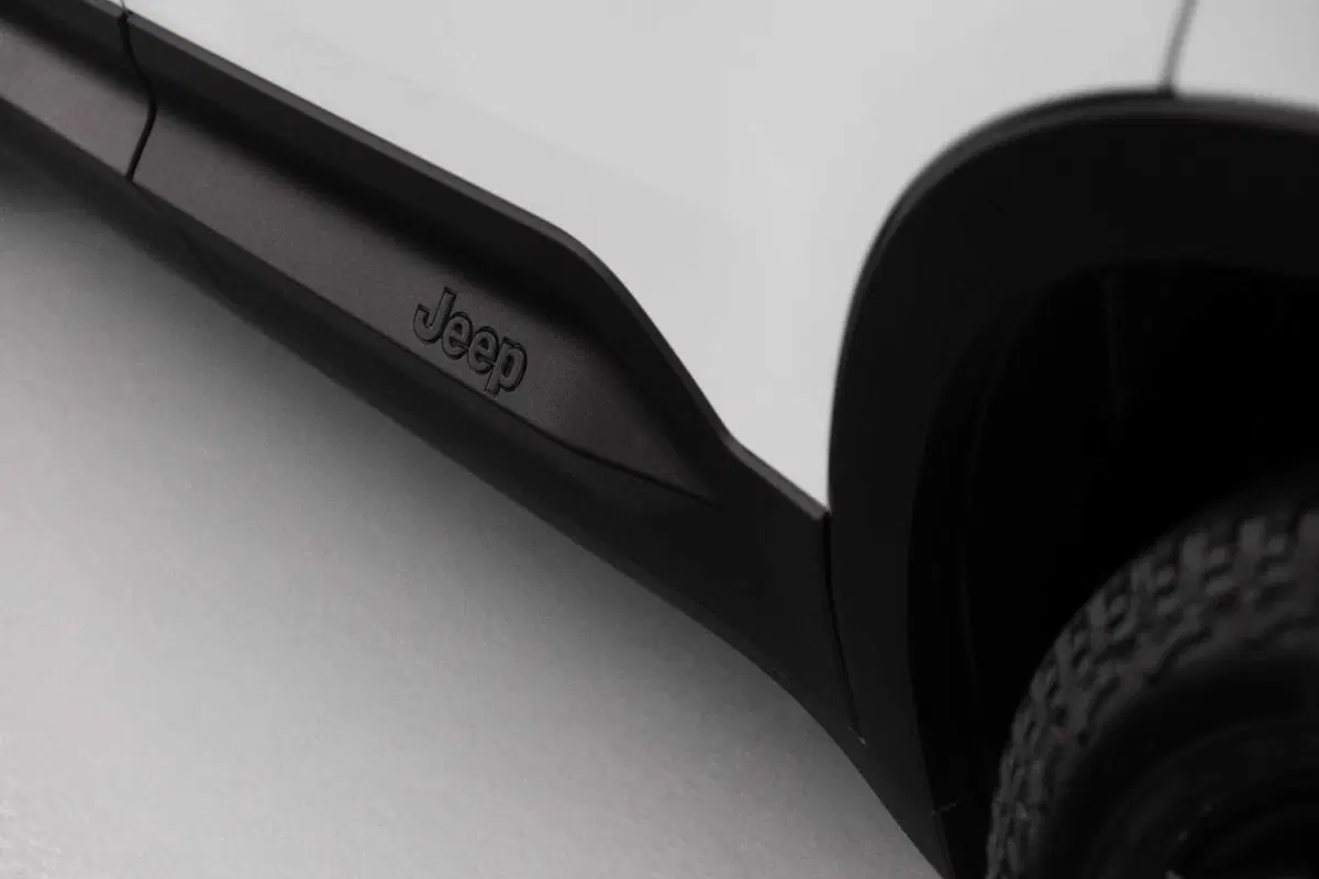 Jeep Avenger 4xe: l'ibrido si fa in quattro (x quattro) (8)