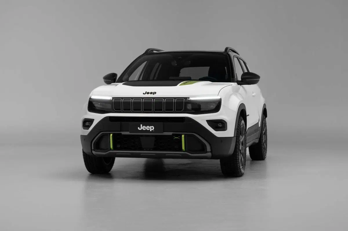 Jeep Avenger 4xe: l'ibrido si fa in quattro (x quattro) (9)