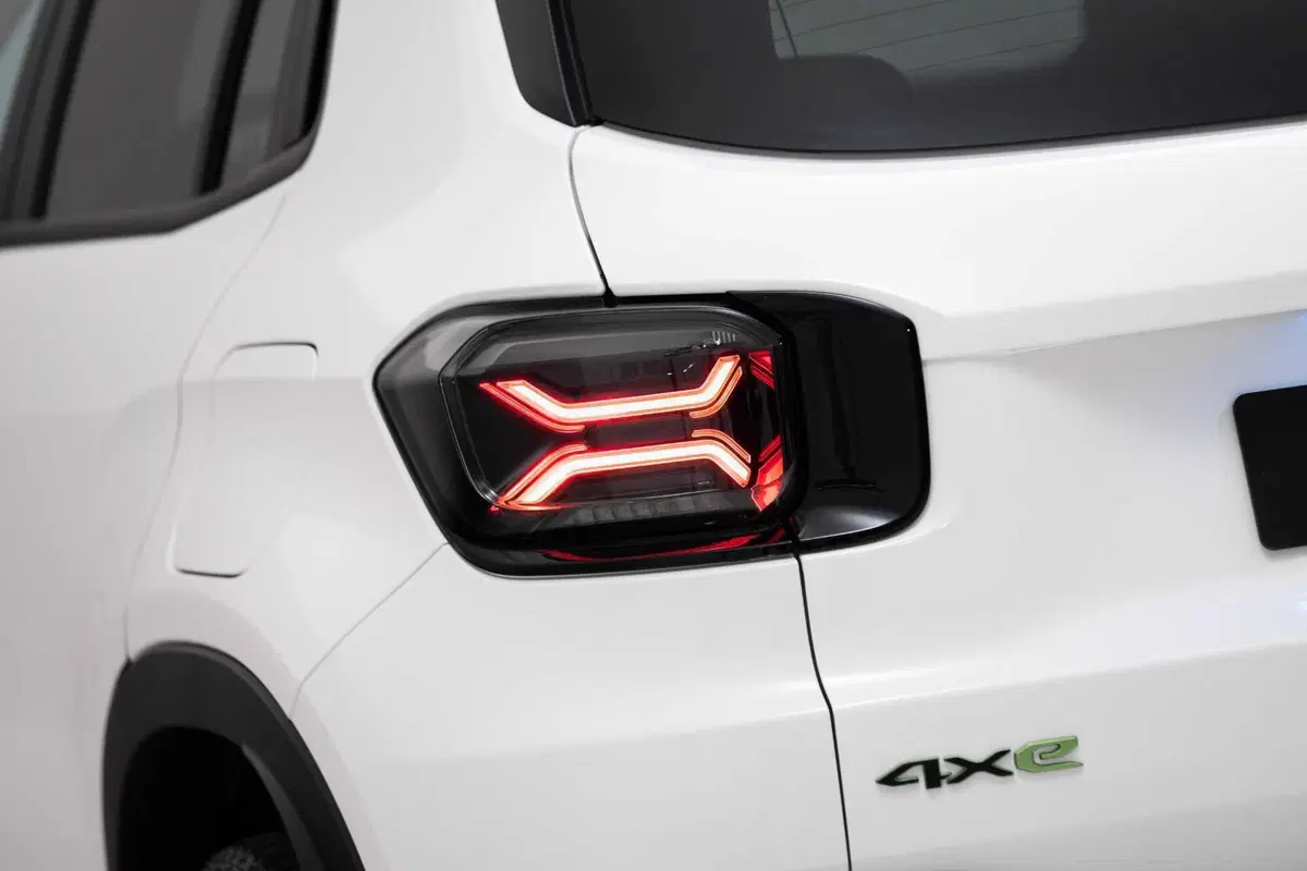 Jeep Avenger 4xe: l'ibrido si fa in quattro (x quattro) (16)