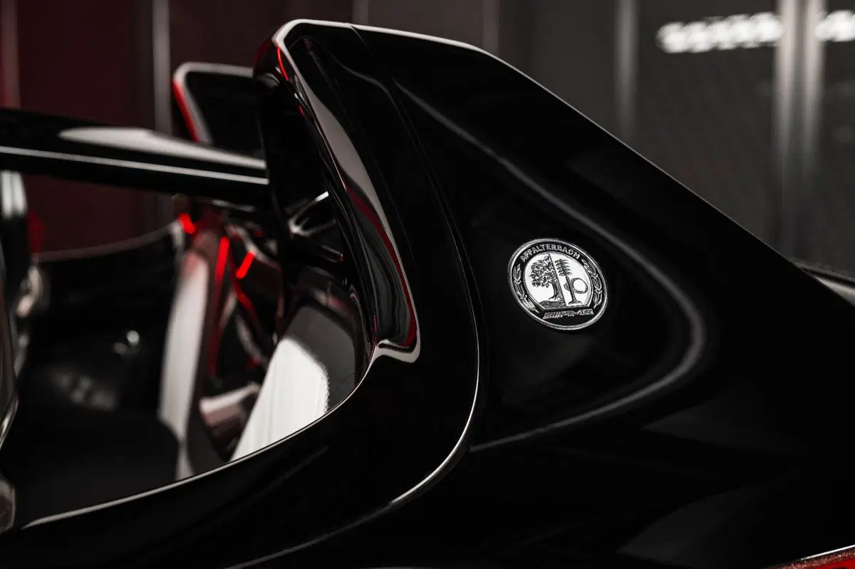 Mercedes AMG PureSpeed, la concept di ispirazione F1 debutta a Monaco (3)
