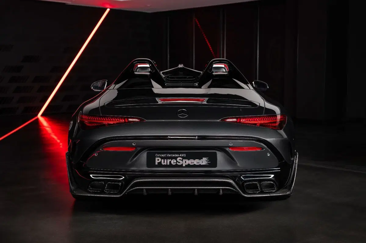 Mercedes AMG PureSpeed, la concept di ispirazione F1 debutta a Monaco (4)