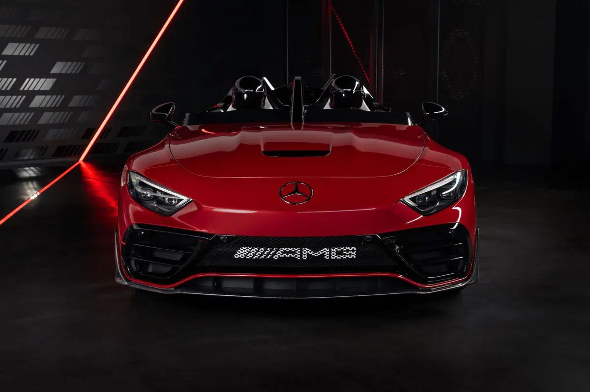 Mercedes AMG PureSpeed, la concept di ispirazione F1 debutta a Monaco (8)