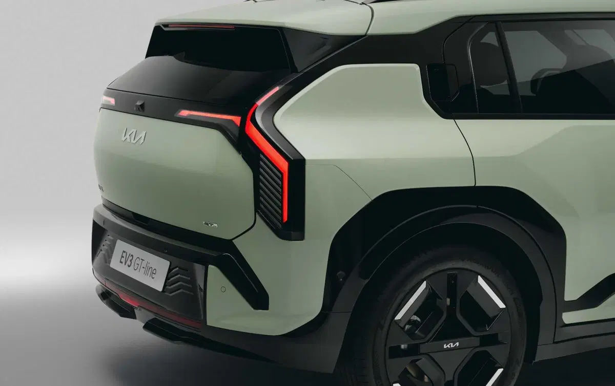 Kia EV3: il nuovo B-Suv elettrico "democratico", caratteristiche e scheda tecnica (3)