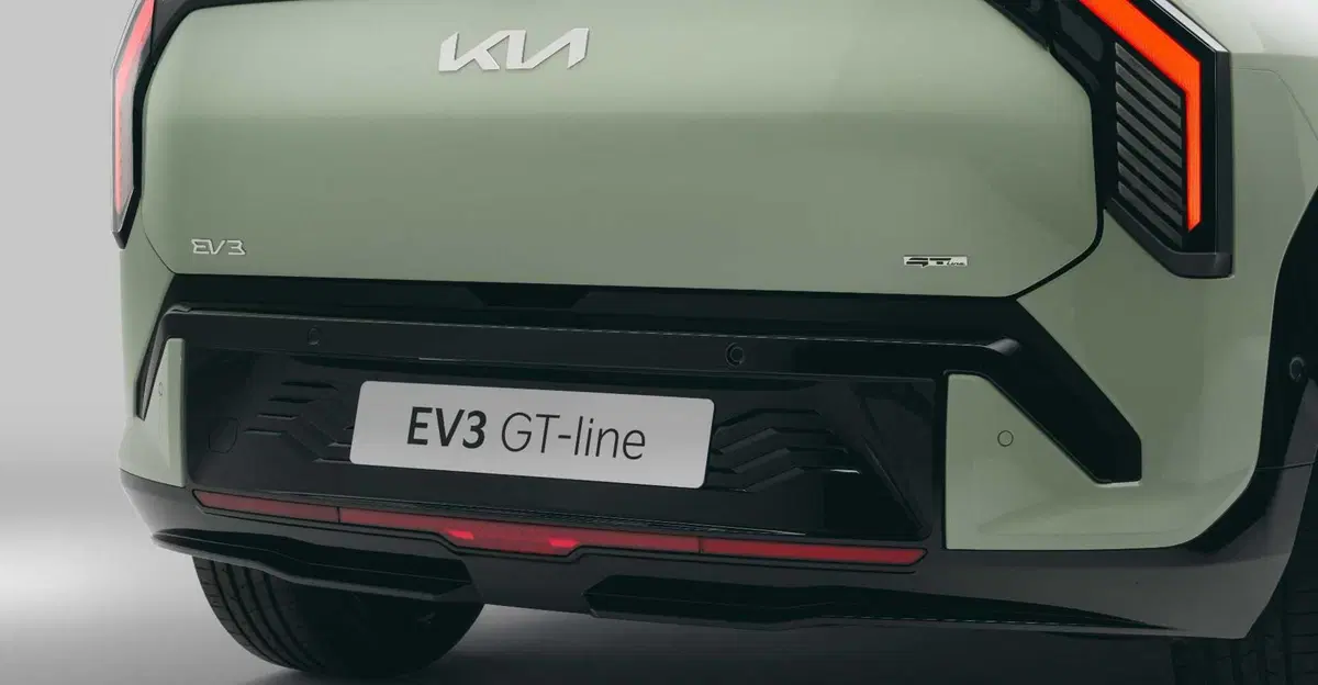 Kia EV3: il nuovo B-Suv elettrico "democratico", caratteristiche e scheda tecnica (5)
