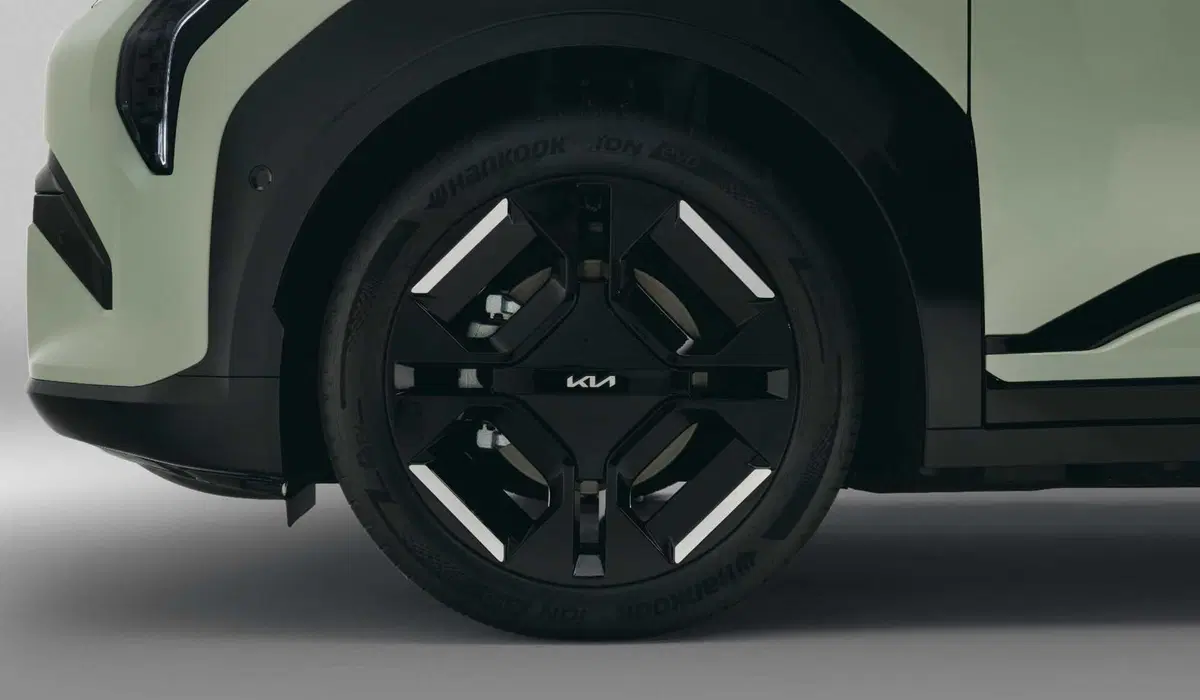 Kia EV3: il nuovo B-Suv elettrico "democratico", caratteristiche e scheda tecnica (8)