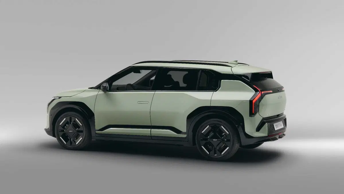 Kia EV3: il nuovo B-Suv elettrico "democratico", caratteristiche e scheda tecnica (13)