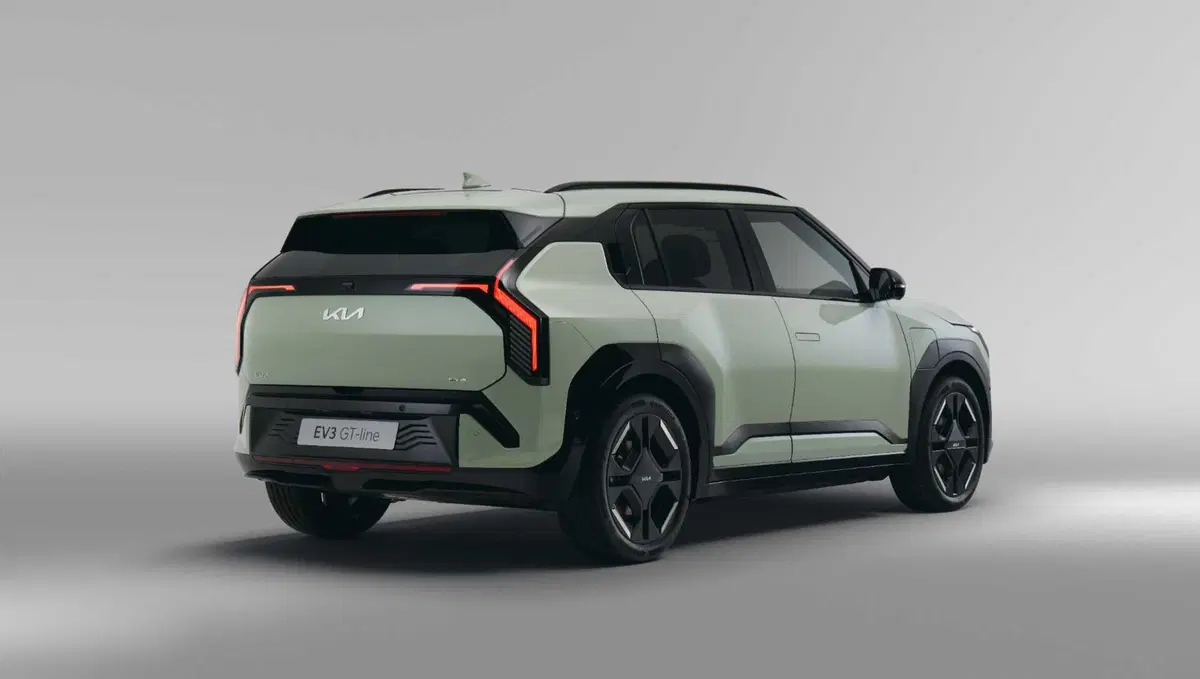 Kia EV3: il nuovo B-Suv elettrico "democratico", caratteristiche e scheda tecnica (14)