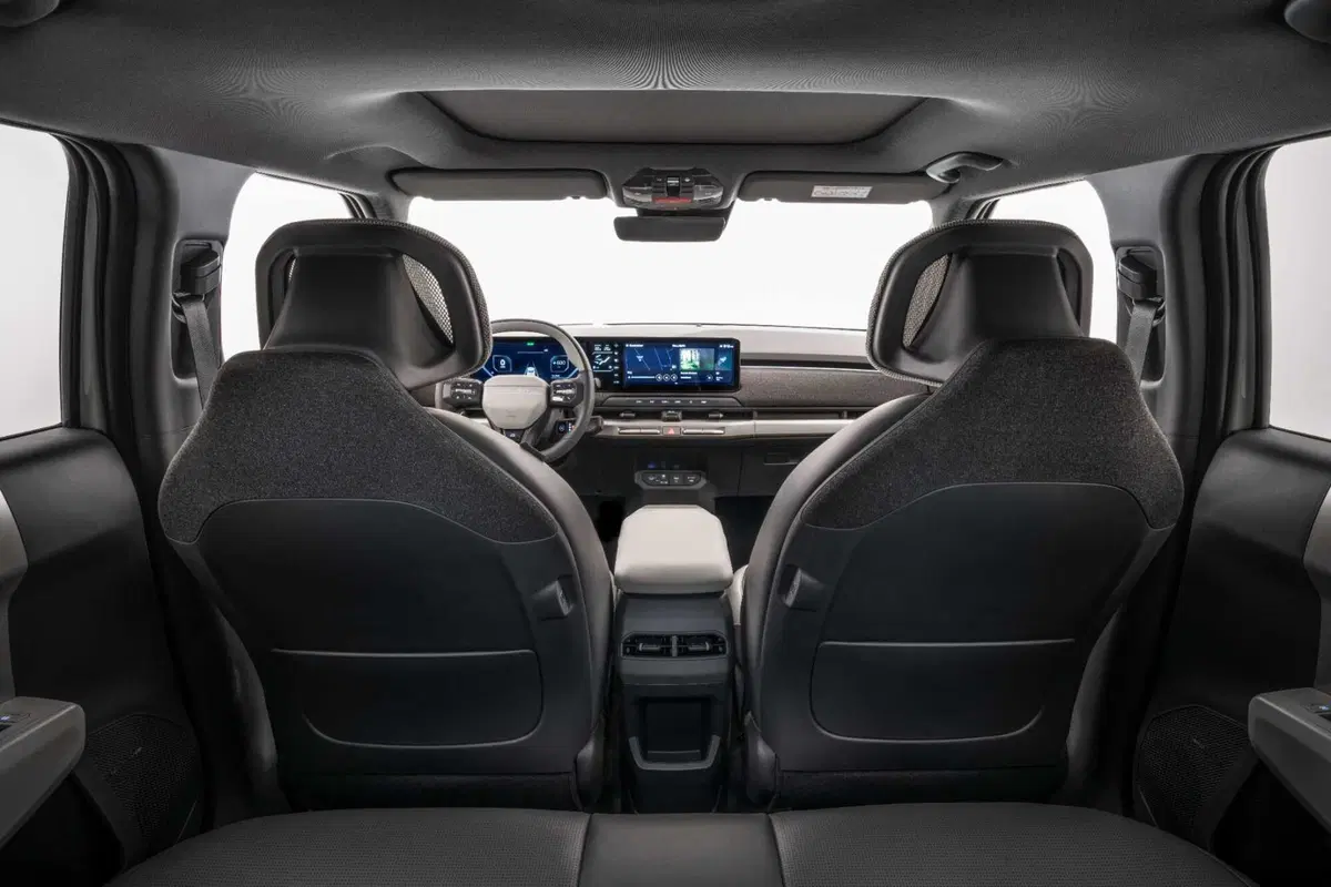 Kia EV3: il nuovo B-Suv elettrico "democratico", caratteristiche e scheda tecnica (29)