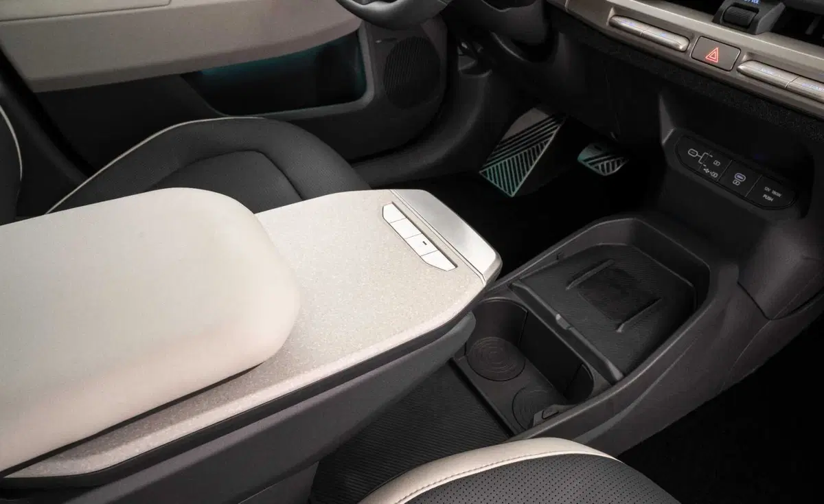 Kia EV3: il nuovo B-Suv elettrico "democratico", caratteristiche e scheda tecnica (31)