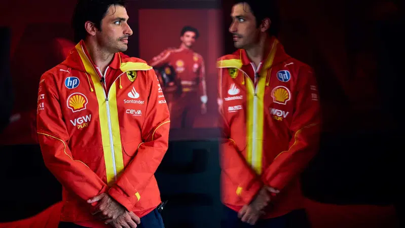 F1. La Ferrari a Monaco pu&ograve; vincere: parola di Carlos Sainz. Che sul suo futuro dice: &ldquo;valuto tutte le opzioni"