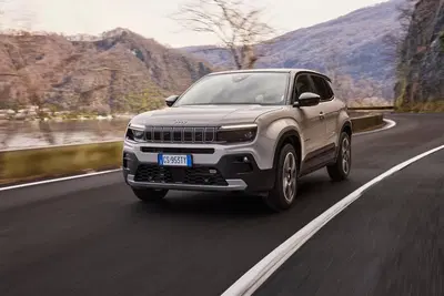 Jeep Avenger: il prezzo con e senza i nuovi incentivi auto 2024