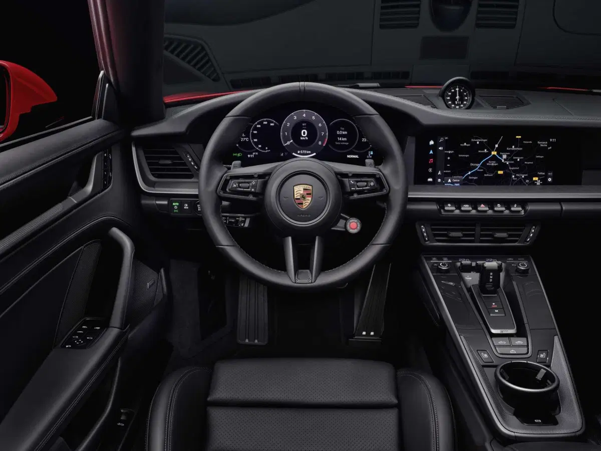 Porsche 911 ecco l'IBRIDA. Come è fatta la nuova GTS e come cambia la base (4)