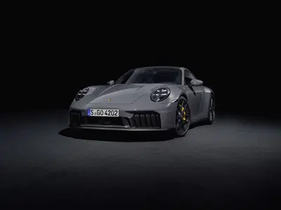 Porsche 911 ECCO l'IBRIDA! Come &egrave; fatta la nuova  Carrera GTS e come cambia la base