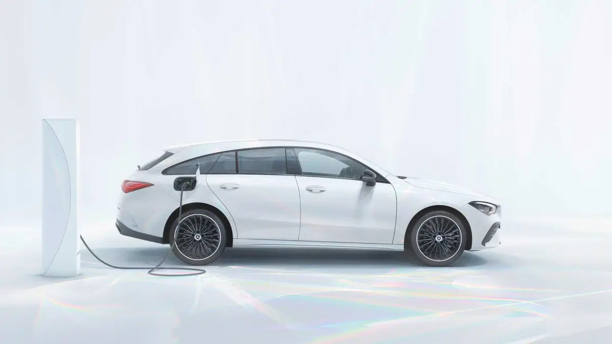 Mercedes-Benz CLA Shooting Brake 200 Shooting Brake Executive (2)