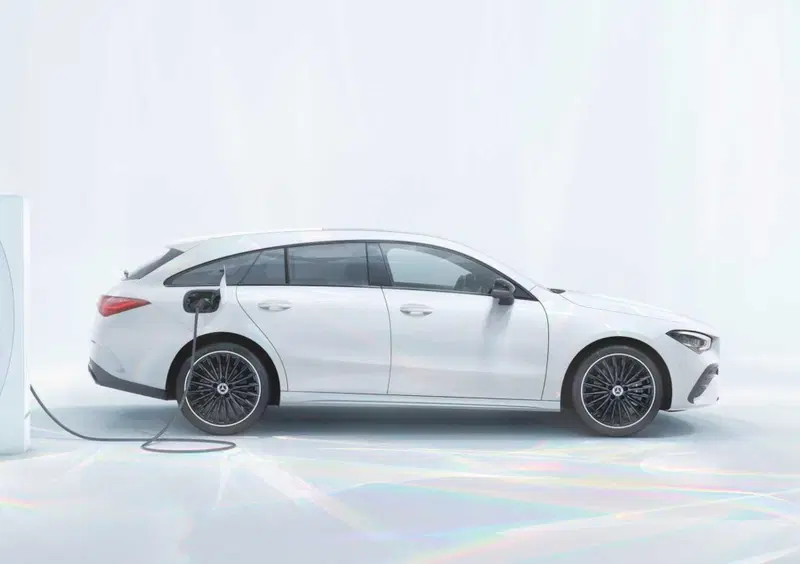 Mercedes-Benz CLA Shooting Brake (2019-26) (2)