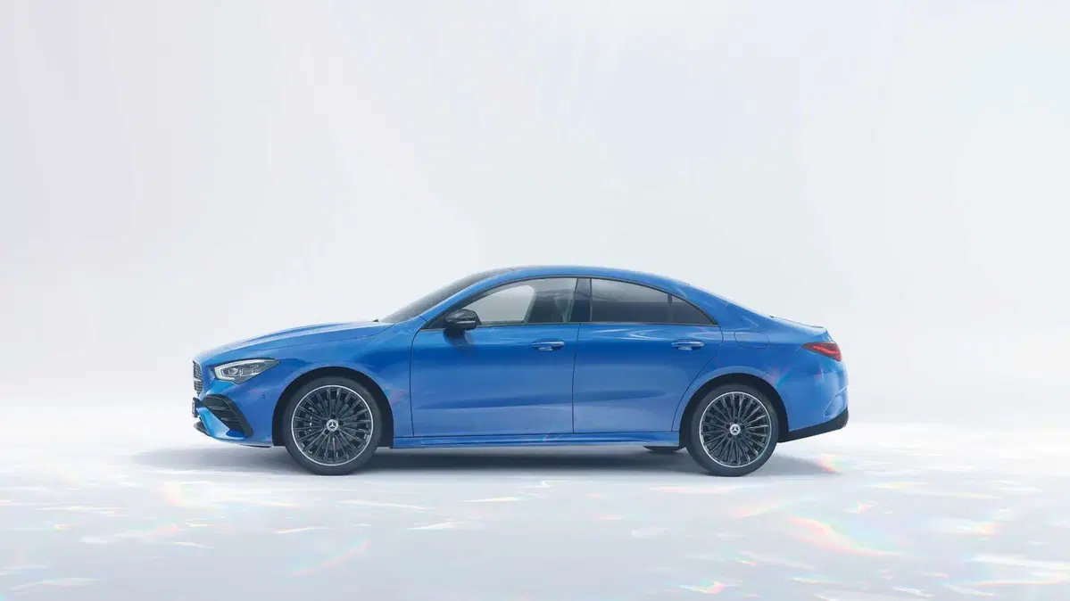 Mercedes-Benz CLA 220 Automatic 4Matic Business (2)