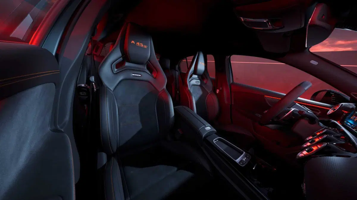 Mercedes-Benz Classe A AMG 45 S AMG Line Premium 4matic+ auto (8)