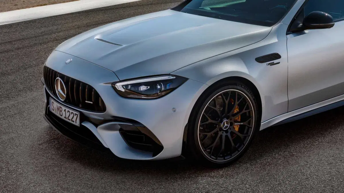 Mercedes-Benz Classe C AMG 63 S e performance Premium Plus Extra auto (11)