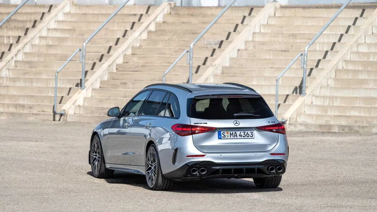 Mercedes-Benz Classe C Station Wagon AMG 43 mhev Premium Plus 4matic 422cv auto (4)