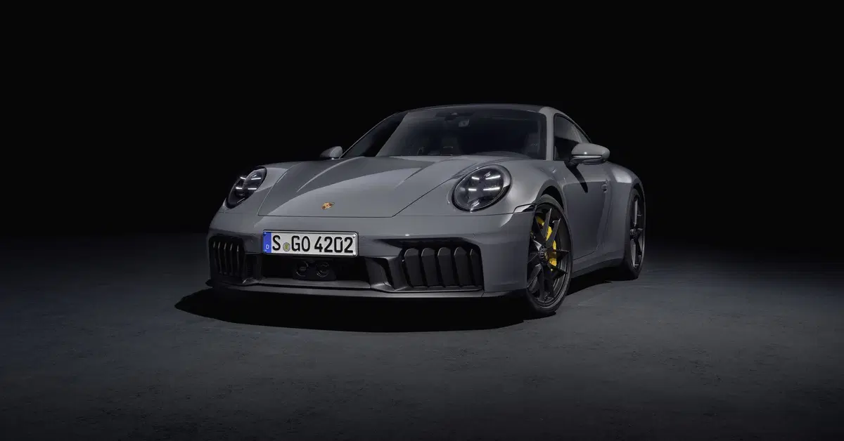 Porsche 911 ECCO l'IBRIDA! Come &egrave; fatta la nuova  Carrera GTS e come cambia la base