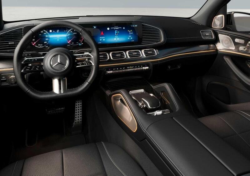 Mercedes-Benz GLS (2023-->>) (8)