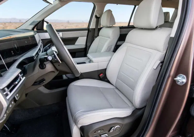 Hyundai Santa Fe (2024-->>) (9)