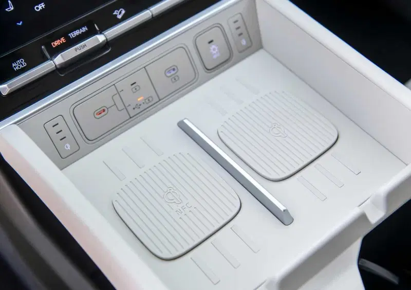 Hyundai Santa Fe (2024-->>) (20)