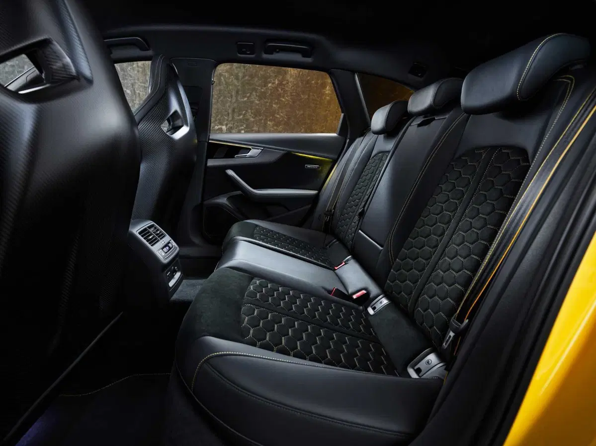 Audi RS4 Avant: l'edizione speciale limitata per i 25 anni ha un prezzo tosto (4)