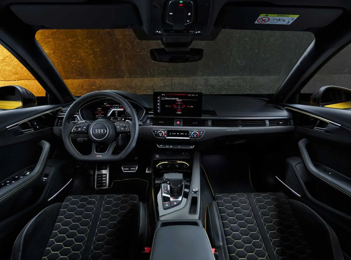 Audi RS4 Avant: l'edizione speciale limitata per i 25 anni ha un prezzo tosto (5)