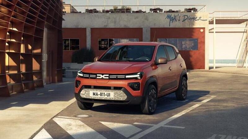 Dacia Spring: il prezzo crolla con i nuovi incentivi auto 2024, ecco quanto 